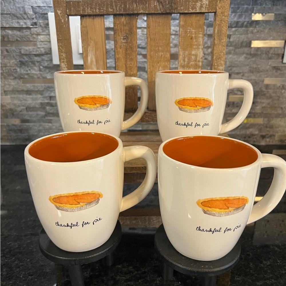RAE DUNN 2017 OG “THANKFUL FOR PIE” MUG SET (4)
